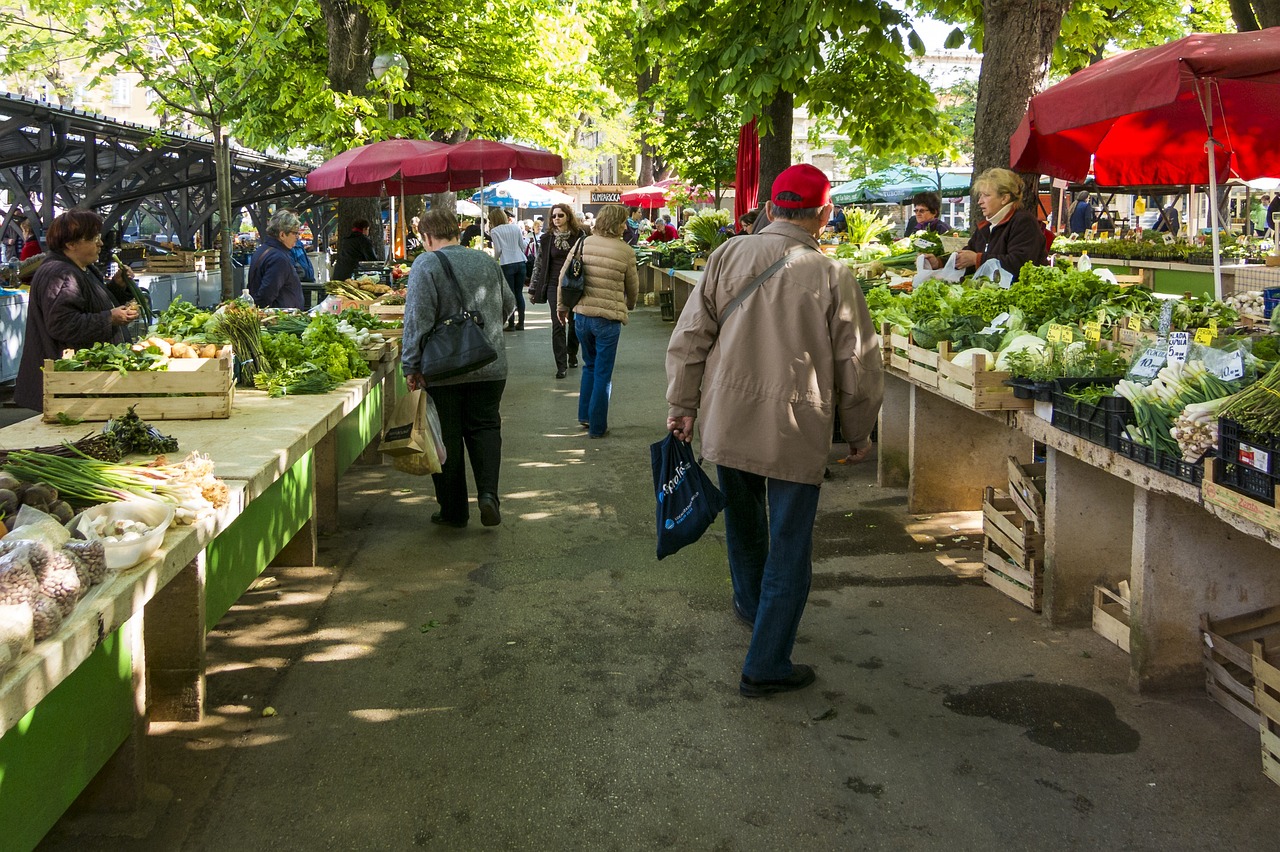 Faire du shopping et déguster les spécialités locales